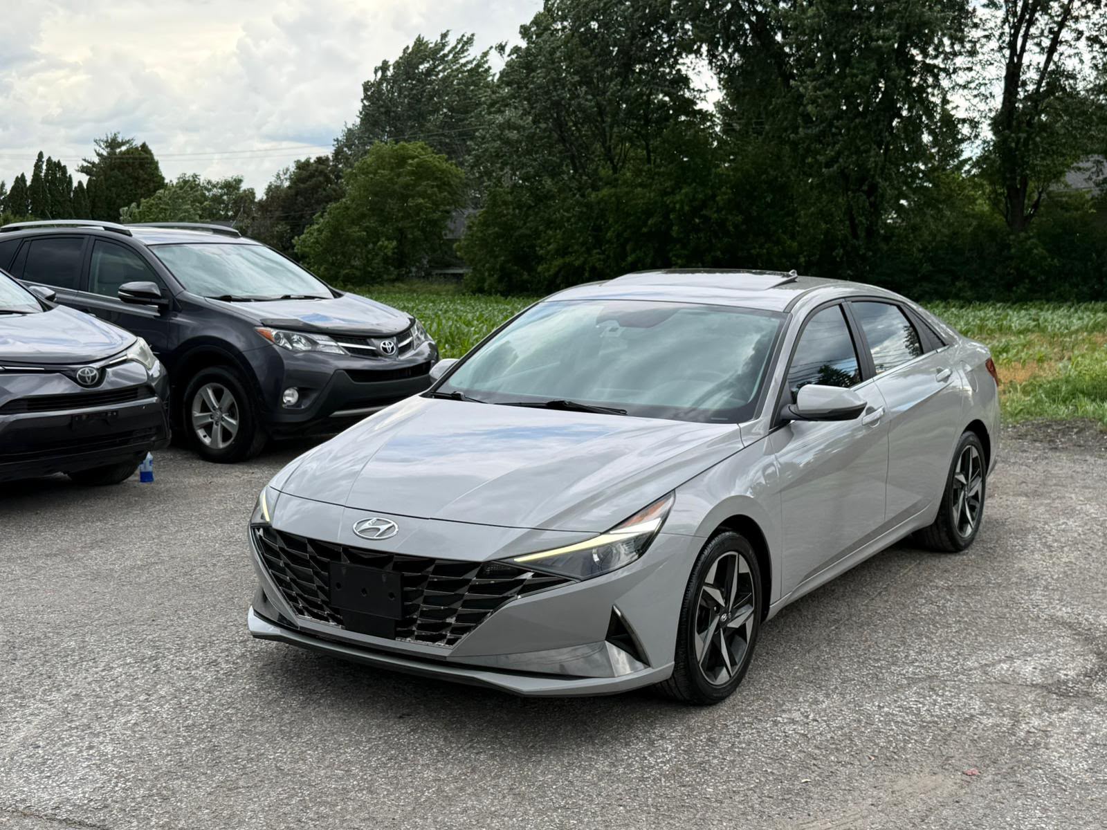 HYUNDAI ELANTRA ULTIMATE disponible au Canada pour exportation vers la Côte d'Ivoire - DK Vortex